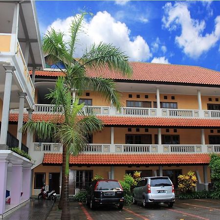 Hôtel Baru Dua Beach à Banyuwangi  Extérieur photo