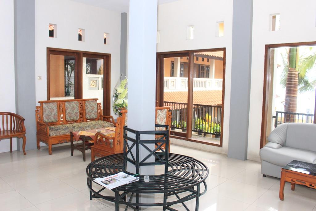 Hôtel Baru Dua Beach à Banyuwangi  Extérieur photo