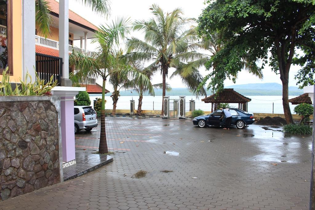 Hôtel Baru Dua Beach à Banyuwangi  Extérieur photo