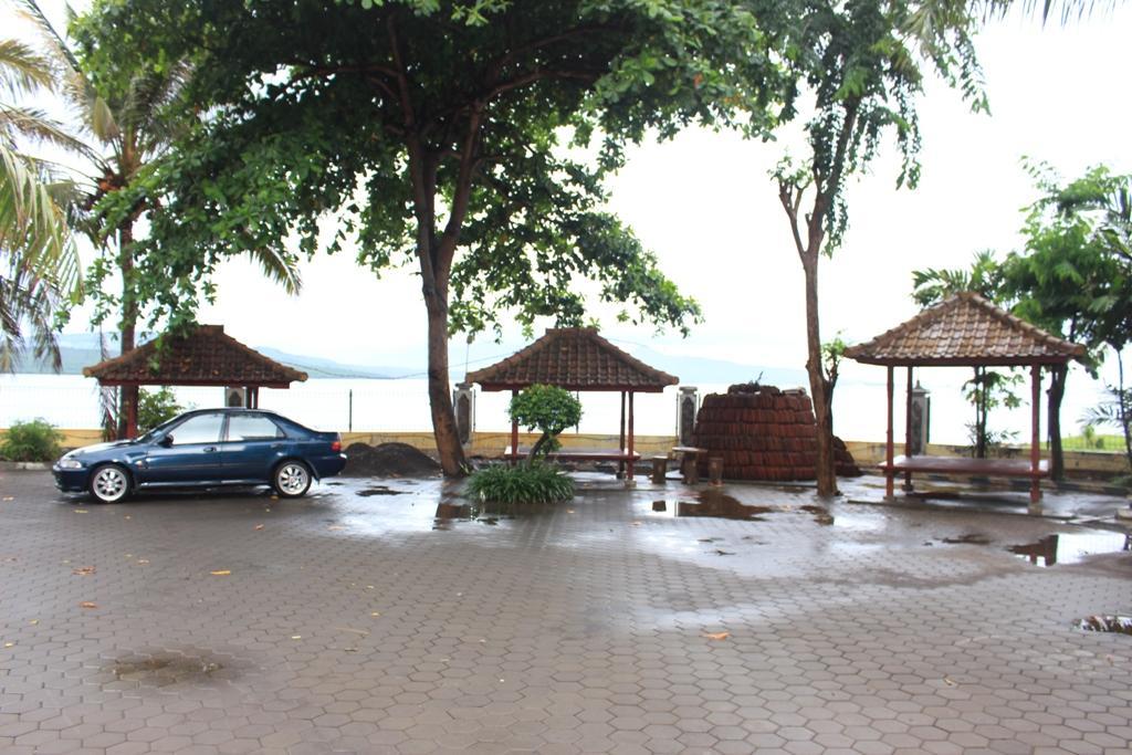 Hôtel Baru Dua Beach à Banyuwangi  Extérieur photo